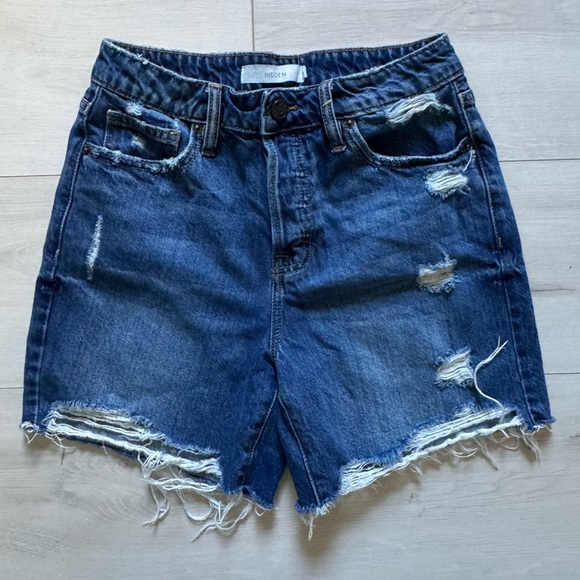 Buckle HIDDEN high waisted Sofie Mom jean short size small - Picture 1 of 5